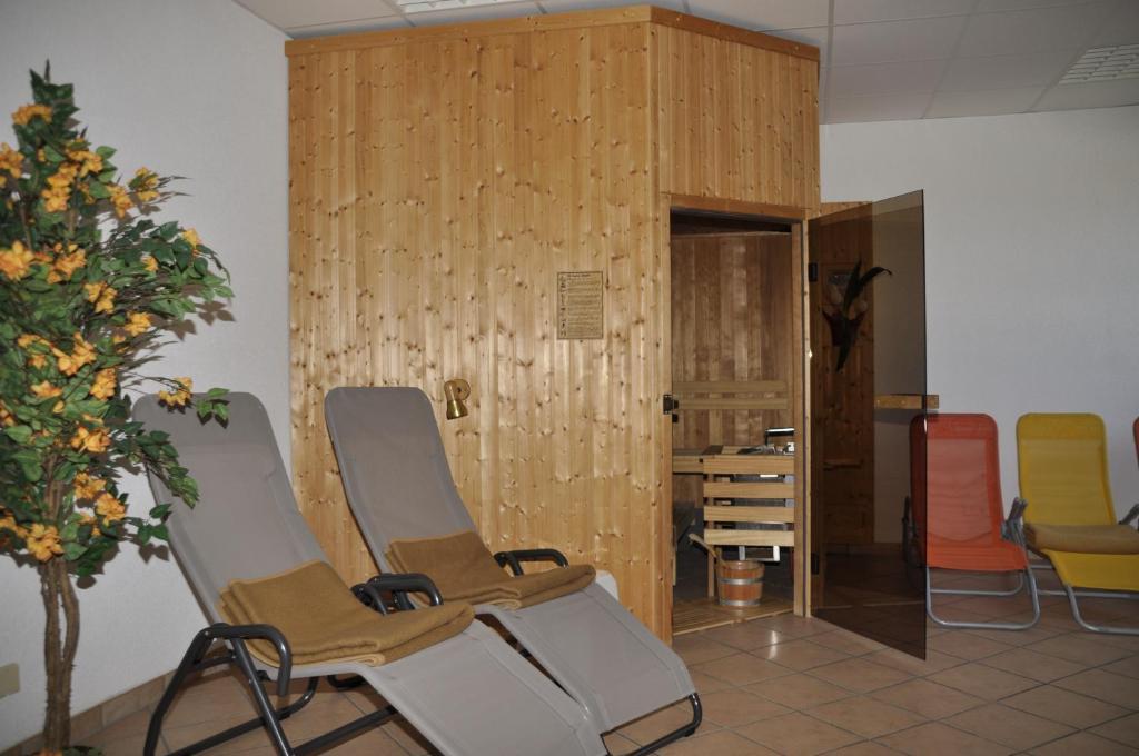 Rennsteighotel Herrnberger Hof Neuhaus am Rennweg Exteriér fotografie