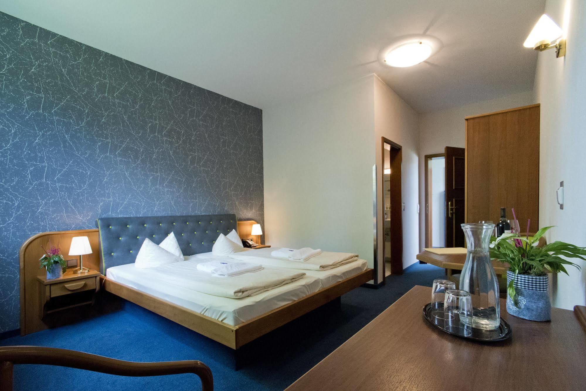 Rennsteighotel Herrnberger Hof Neuhaus am Rennweg Exteriér fotografie